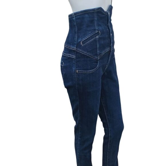652324....Guess Jeans Skinny Style Size 28, 30"Inseam 6"Rise - Picture 6 of 7